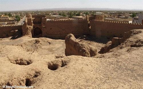  برفراز ارگ انار در کرمان 