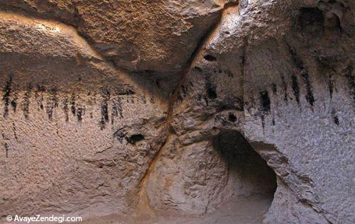  معبد زیبای مهر در زیر گورستان 