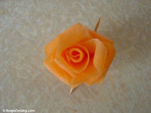  آموزش تصویری تزیین ترب و هویج به شکل گل رز 