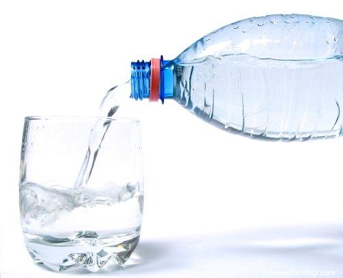 چرا باید روزانه آب زیادی بنوشیم؟