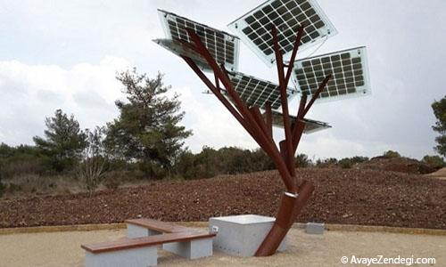 درخت خورشیدی که وایرلس رایگان و قابلیت شارژ تلفن همراه را دارد