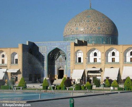 مسجد شیخ لطف‌الله، شاهکار کاشی‌کاری ایران