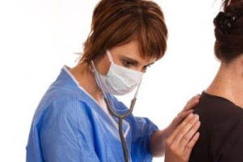 پنومونی چیست؟ چه علائمی دارد و چگونه درمان می شود؟ پنومونی چیست چه علائمی دارد و چگونه درمان می شود