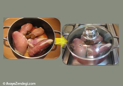  آشنایی با روش تهیه مرغ آب پز و تزئین های آن 