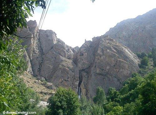  آبشار شاهاندشت؛ آمیزه‎ای از تاریخ و هیجان 