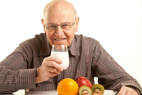 نیاز سالمندان به 4 ماده مغذی
