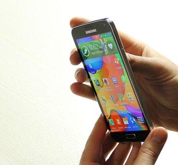بررسی تخصصی Galaxy S5 سامسونگ بررسی تخصصی Galaxy S5 سامسونگ