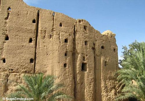اسرار شگفت انگیز «دژ بیاضه» در دل کویر اسرار شگفت انگیز «دژ بیاضه» در دل کویر