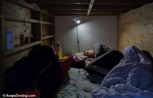 تصاویر تکان دهنده از زندگی در اتاق های کوچک