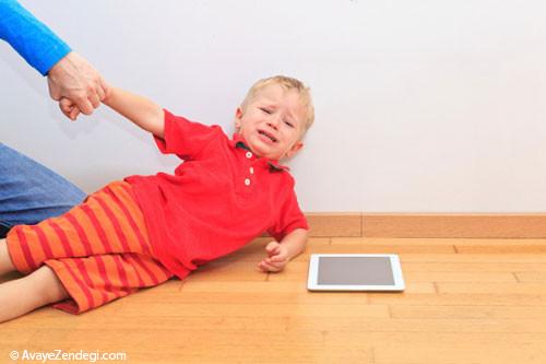 کودک شما هم اعتیاد به تبلت دارد؟ کودک شما هم اعتیاد به تبلت دارد؟