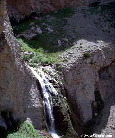 آبشار زیبای «نورالی» در رشته کوه هزار مسجد