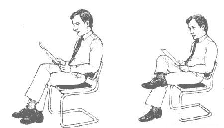  انداختن پاها روی هم هنگام نشستن چه عوارضی دارد؟ 